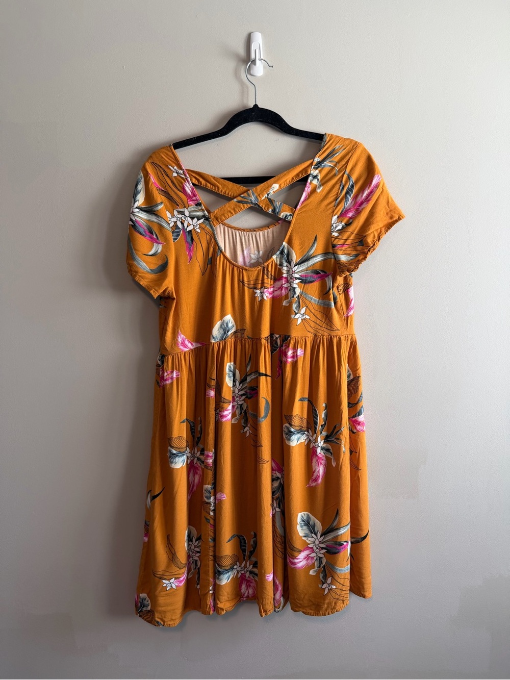 Torrid Floral Boho Midi Dress Size 0 Stretch Rayon Short Sleeve Skater Tropical - Picture 3 of 5